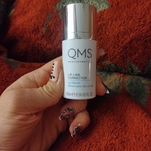 QMS LIP LINE CORRECTOR